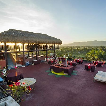 Pratama Hotel & Convention Матарам Экстерьер фото
